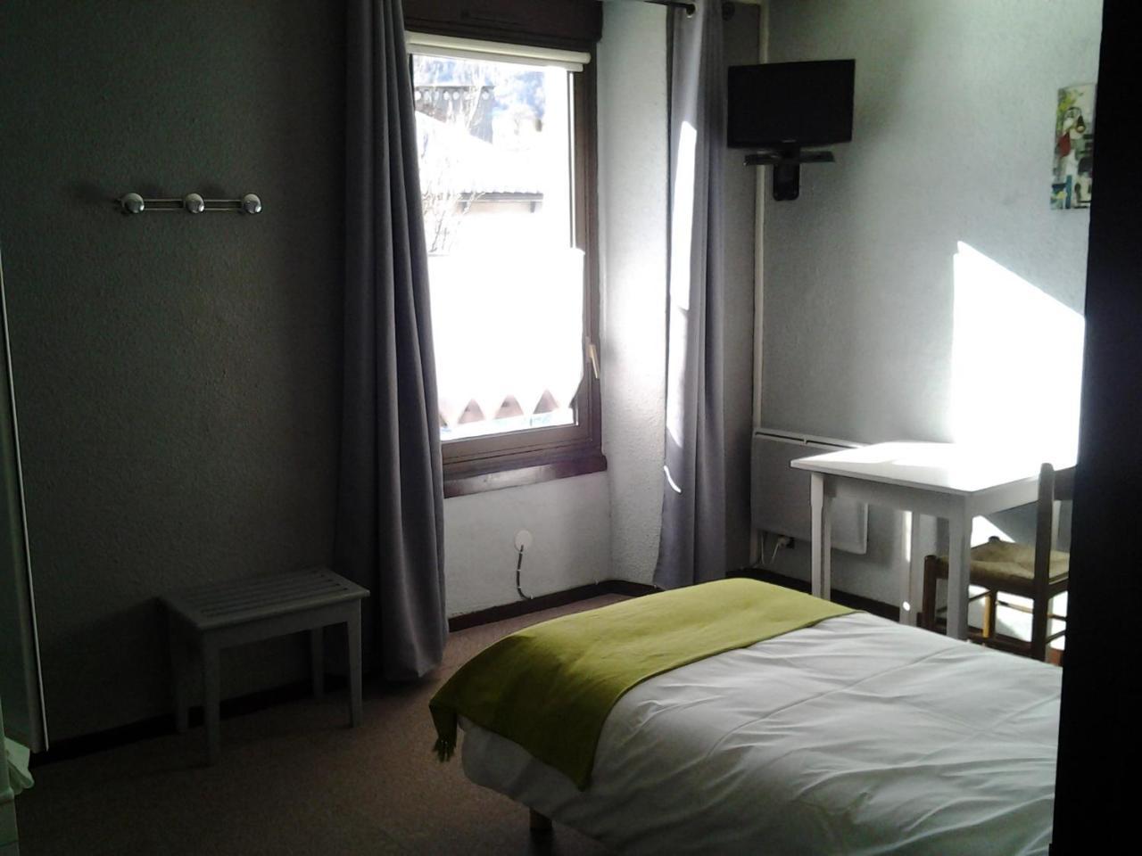 Hotel La Gare LʼArgentière-la-Bessée 外观 照片